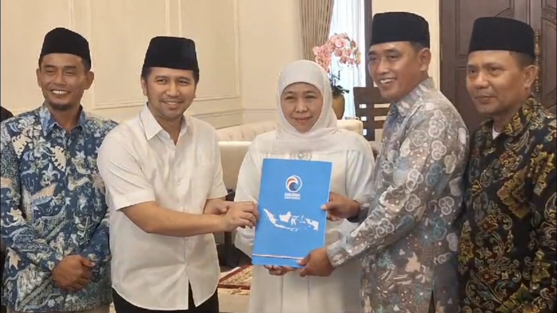 Masuk Masa Pendaftaran Cagub, Khofifah-Emil Dapat Dukungan Partai Gelora