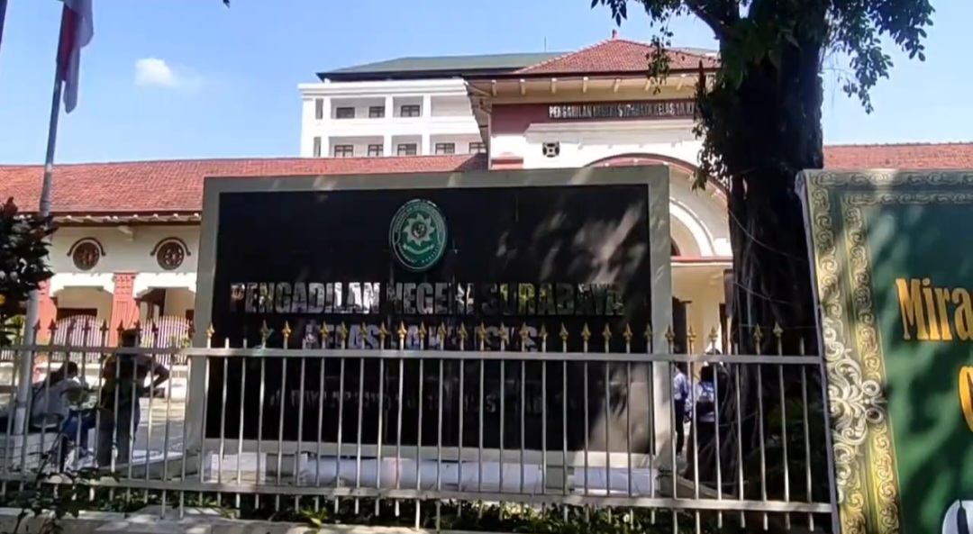 KY Rekomendasikan Majelis Hakim Perkara Ronald Tannur Disanksi Pemberhentian dengan Hormat