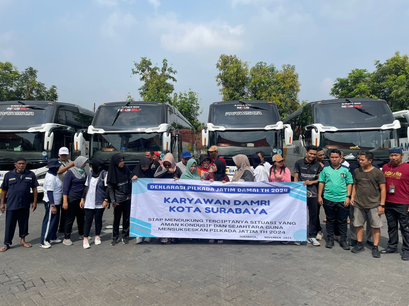 Karyawan PO Damri Surabaya Dukung Pilkada Jatim Damai