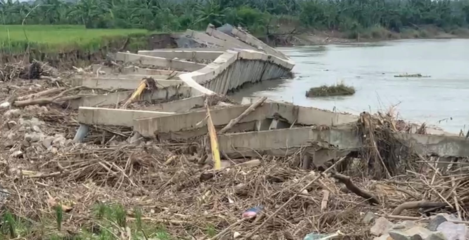 Tebing Sungai Di Bouerno Bojonegoro Ambrol, FKMB Siap Kawal Perbaikan