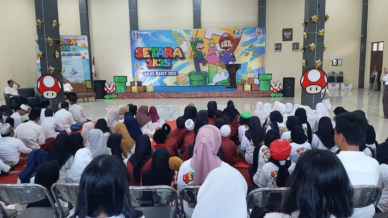 OSIS SMAN 5 Surabaya Tebar Kebaikan melalui Baksos SETARA 2025