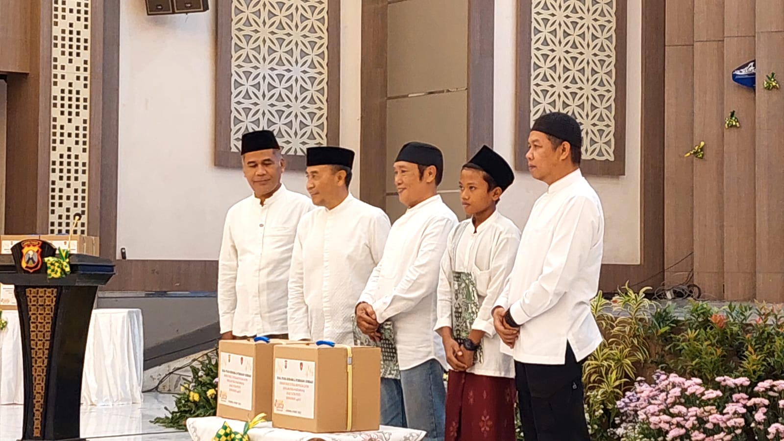 Ditintelkam Polda Jatim Beri Santunan dan Sembako Kepada Ratusan Anak Yatim Piatu