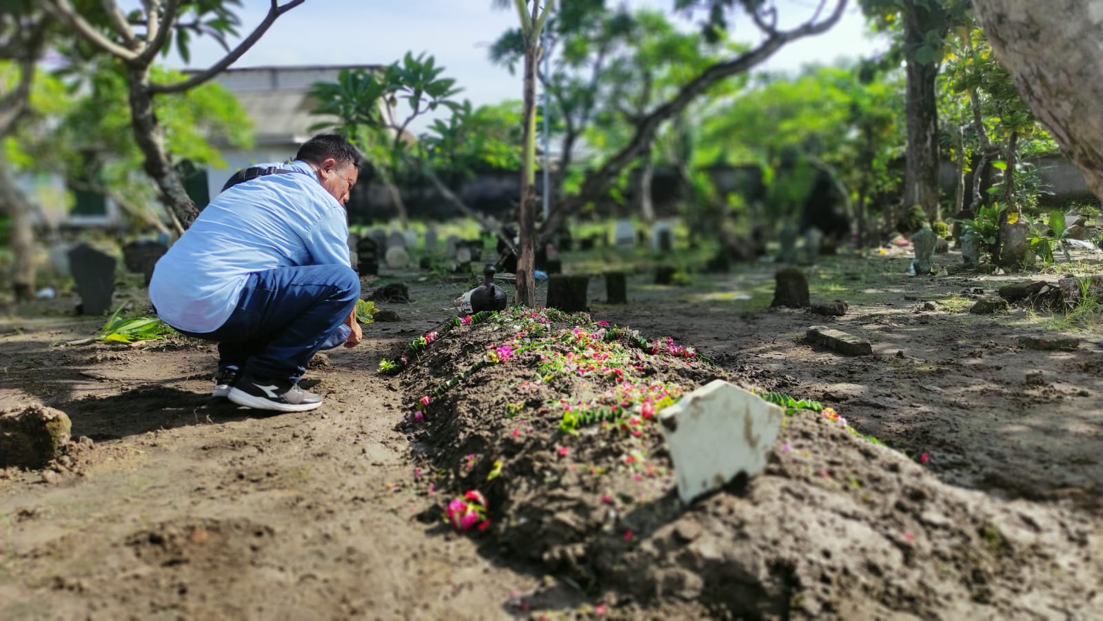 Tujuh Orang Satu Mobil Korban Longsor Pacet Masih Keluarga