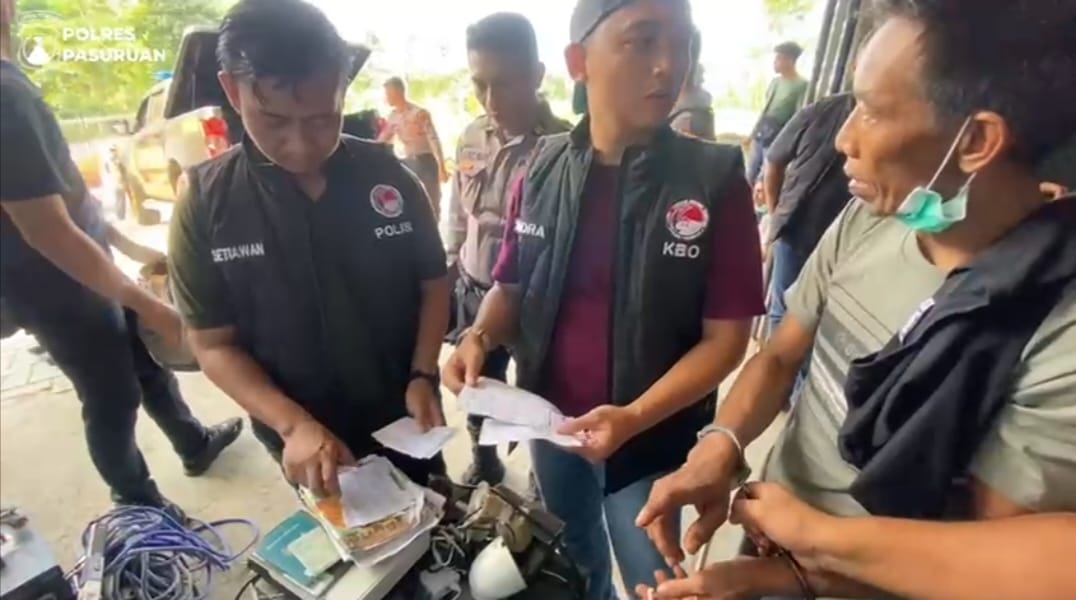 Polres Pasuruan Ringkus Dua Pengedar Sabu yang Pamer di Medsos