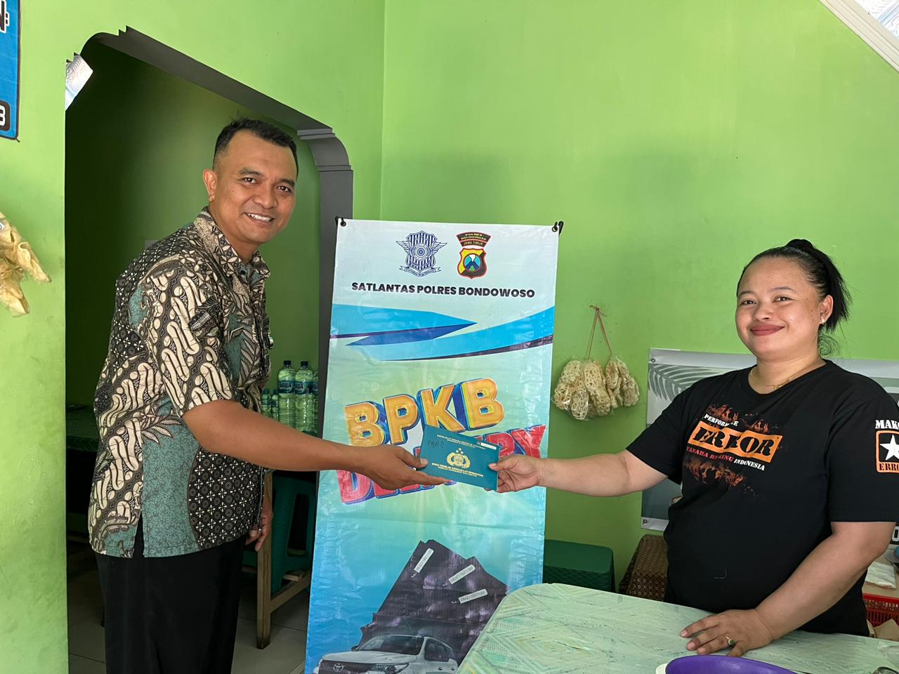 Polantas Menyapa, Polres Bondowoso Beri Layanan BPKB Delivery