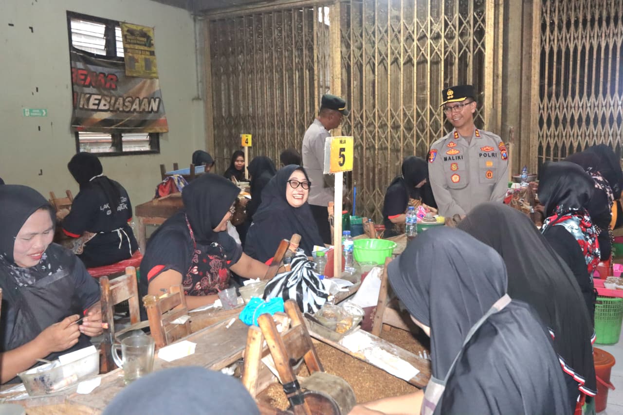 Apel Akbar Kebangsaan Buruh, Kapolres Trenggalek: Elemen Penting Gerakkan Roda Ekonomi