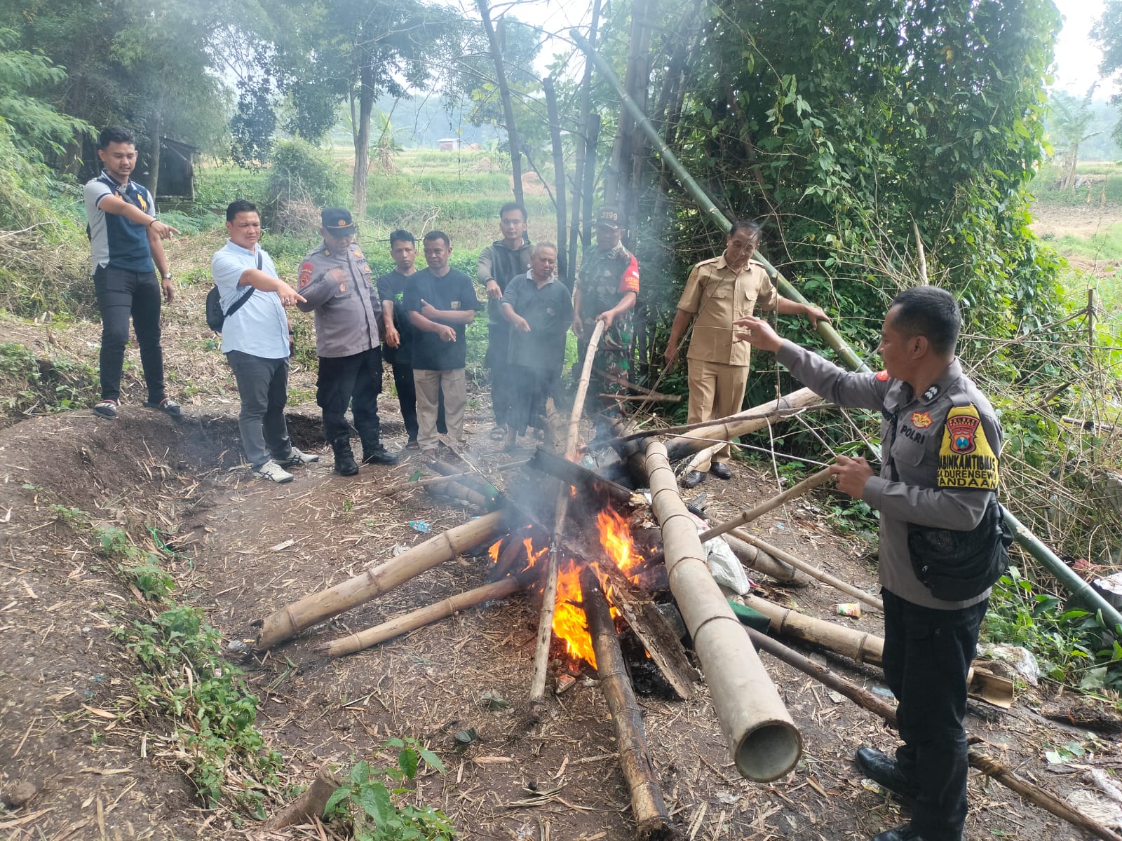Polres Pasuruan Bongkar Arena Judi Sabung Ayam di Pandaan