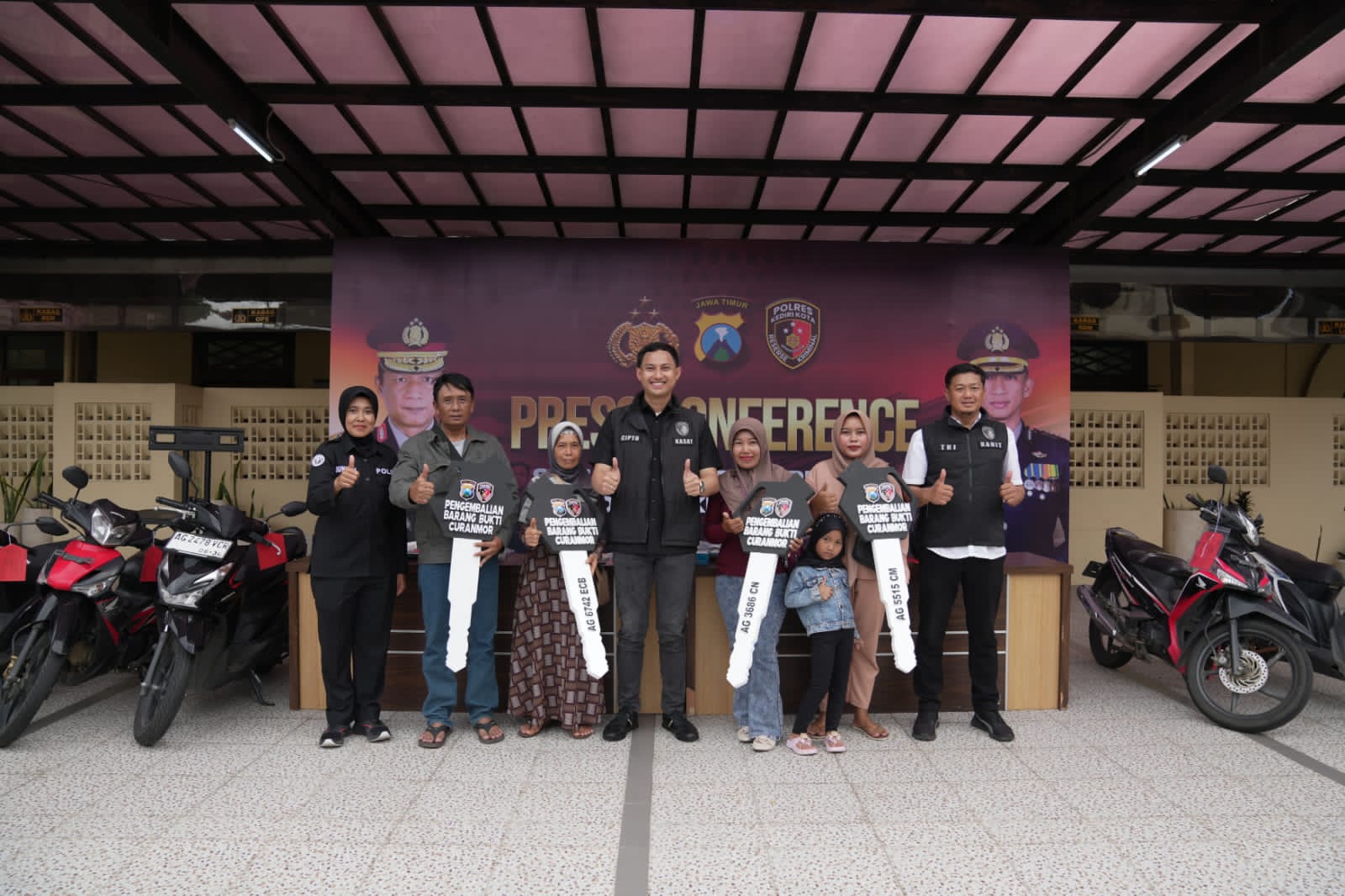 Gratis, Polres Kediri Kota Temukan dan Kembalikan Motor Hilang kepada Pemiliknya