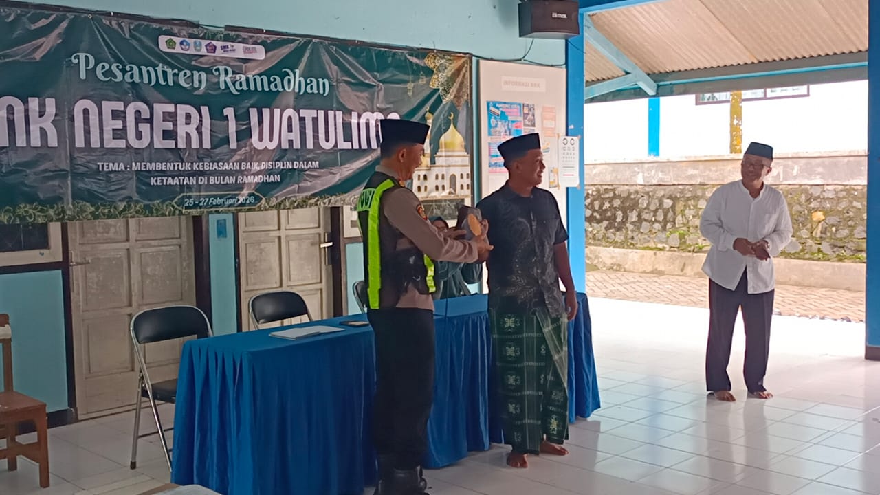 Saat Polisi Trenggalek Turut Andil Isi Pondok Ramadan di Sekolah, Ini yang Dibahas