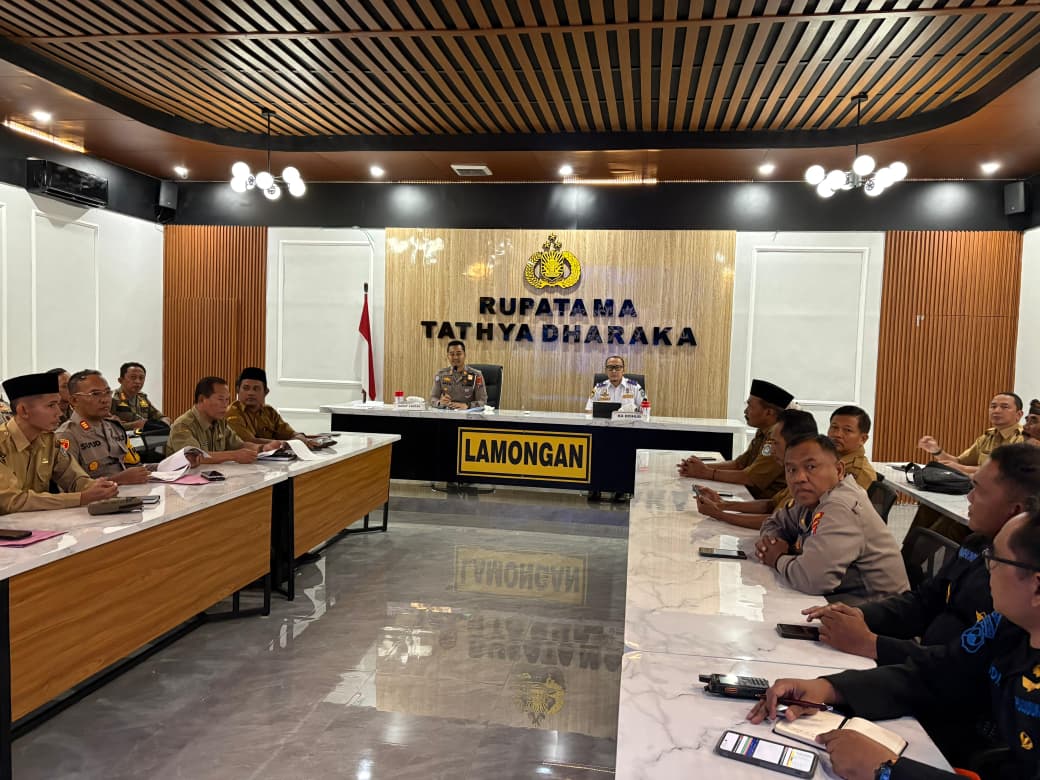 Polres Lamongan Atensi Perlintasan Kereta Api Sebidang Jelang Operasi Ketupat Semeru 2026