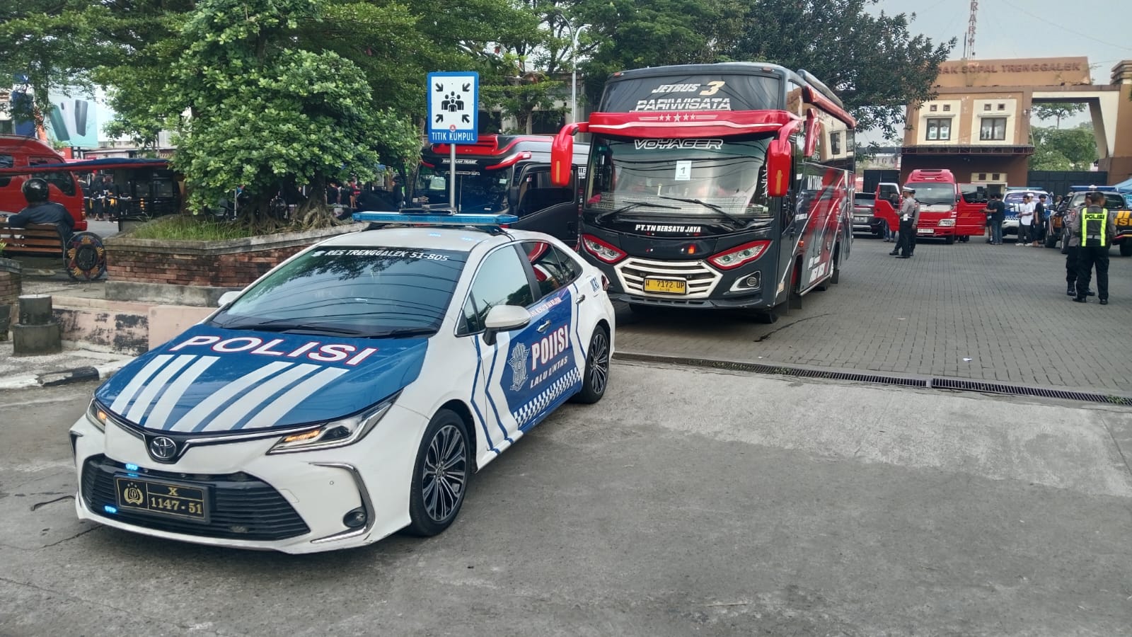 Pemberangkatan Wisudawan IKSPI Kera Sakti ke Madiun, Polres Trenggalek Lakukan Pengamanan Ekstra Ketat