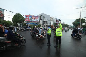 Polda Jatim Apresiasi Elemen Pekerja dan Mahasiswa,May Day di Jawa Timur Tertib dan Damai