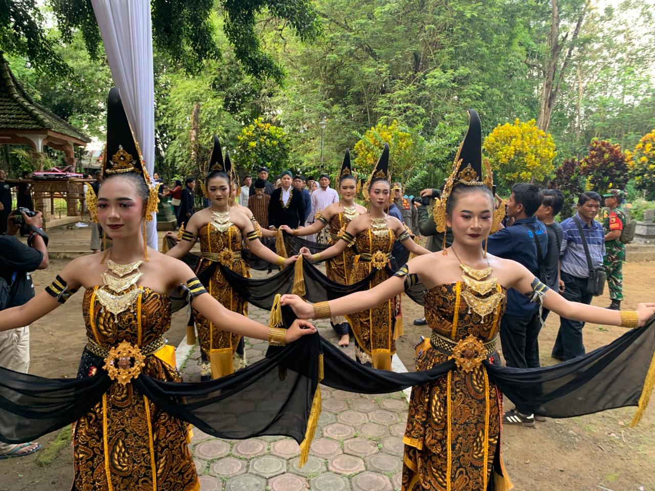 Dukung Pelestarian Adat Budaya, Polres Trenggalek Amankan Tradisi Nyadran dan Monggang