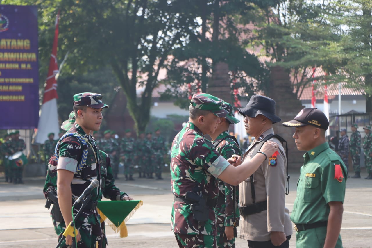 Kapolres Trenggalek Bersama Forkopimda Hadiri Upacara Penutupan TMMD ke-128 T.A. 2026