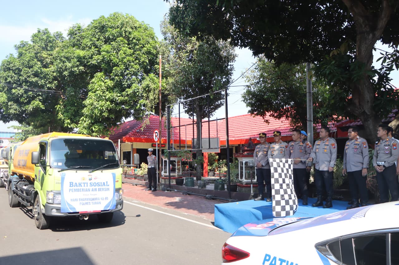 Polres Tuban Gelar Baksos Sambut Hari Bhayangkara ke 80, Droping 40 Ribu Liter Air Bersih di 3 Desa