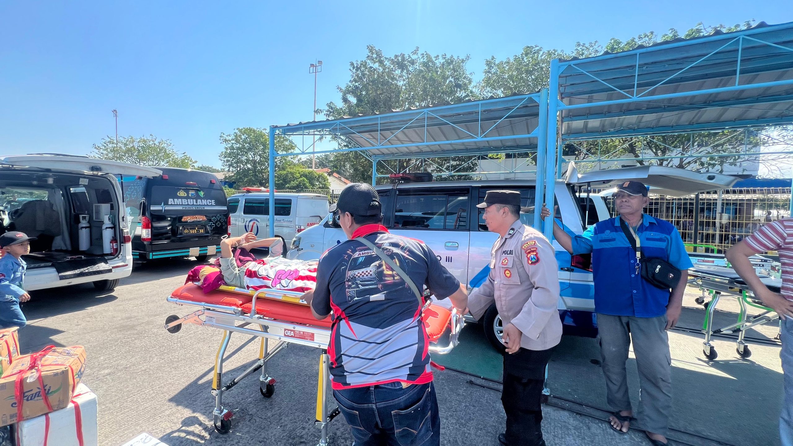 Polres Gresik Beri Layanan Ambulans Gratis untuk Masyarakat