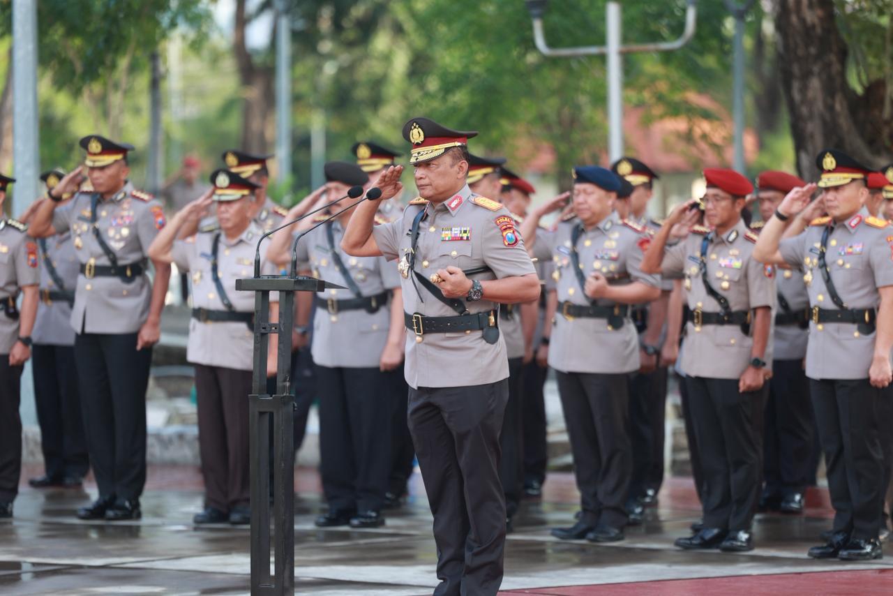 Polda Jatim Ziarah dan Tabur Bunga di TMP, Kenang Jasa Pahlawan Jelang Hari Bhayangkara ke-80