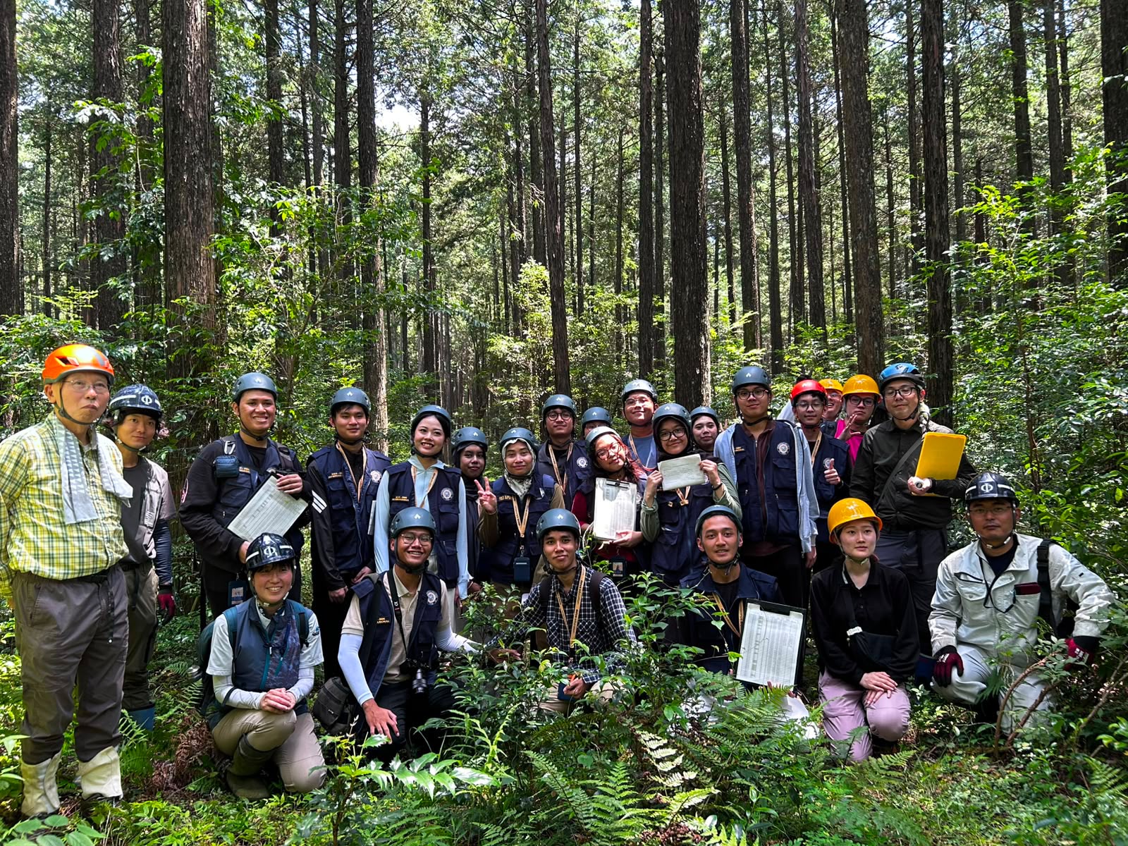 Dari Shizuoka untuk Indonesia: Pembelajaran Konservasi Hutan melalui KKN-BBK Internasional UNAIR