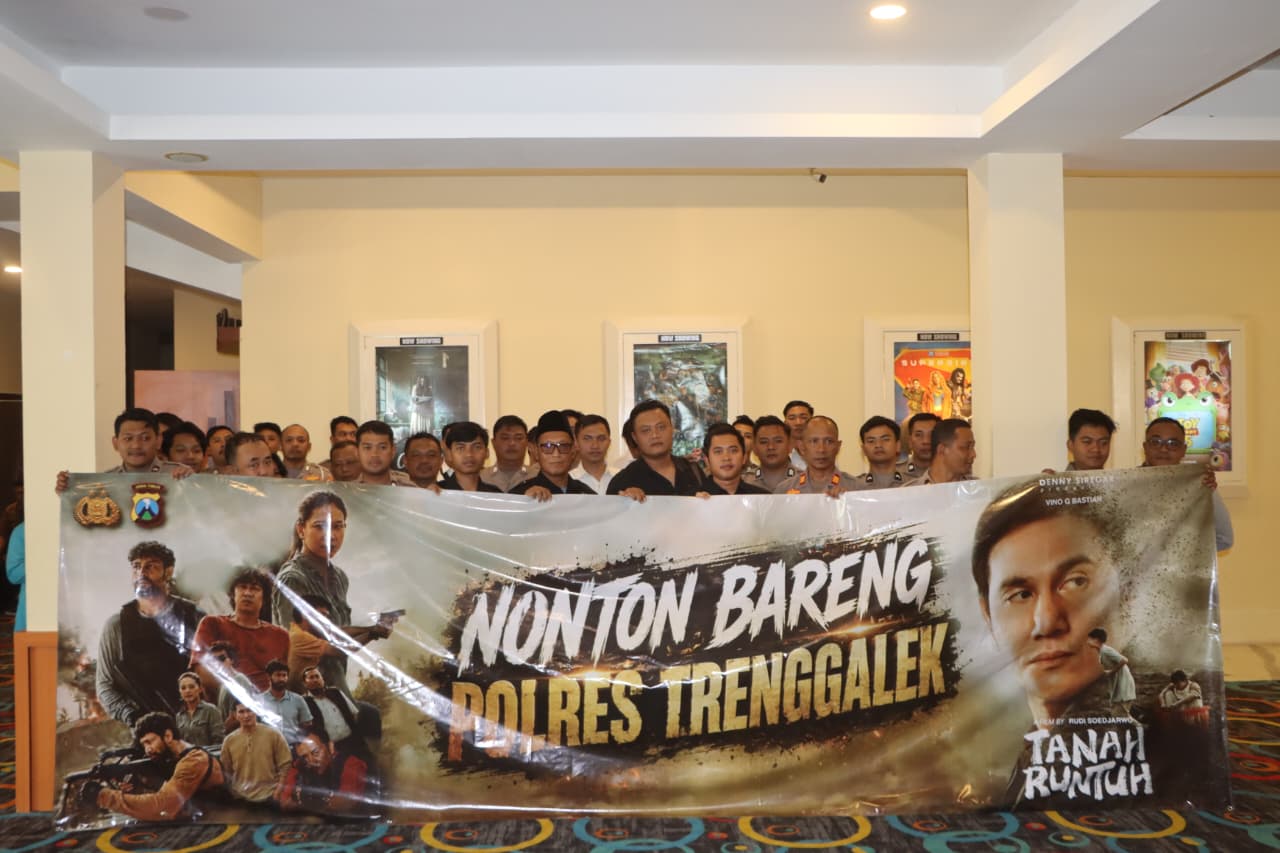 Bertepatan Hari Bhayangkara ke-80, Polres Trenggalek Ajak Masyarakat Nobar Film Tanah Runtuh