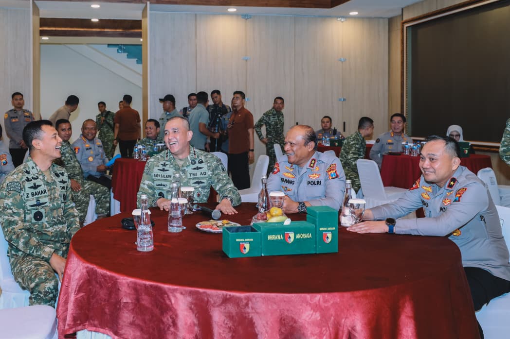 Kapolda Jatim dan Pangdam V/Brawijaya Perkuat Sinergi “Jogo Jatim” Demi Stabilitas dan Kesejahteraan Masyarakat