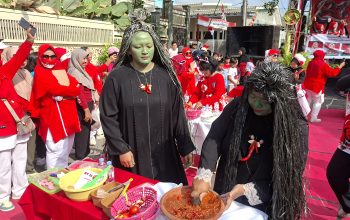 Ada Mak Lampir di Lomba Uleg Sambal! Begini Keseruan HUT  Ke-81 RI di Bukit Bambe