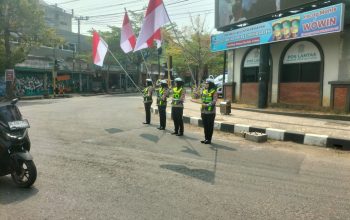 Penghormatan Detik-detik Proklamasi, Polisi di Trenggalek Hentikan Kendaraan Sejenak